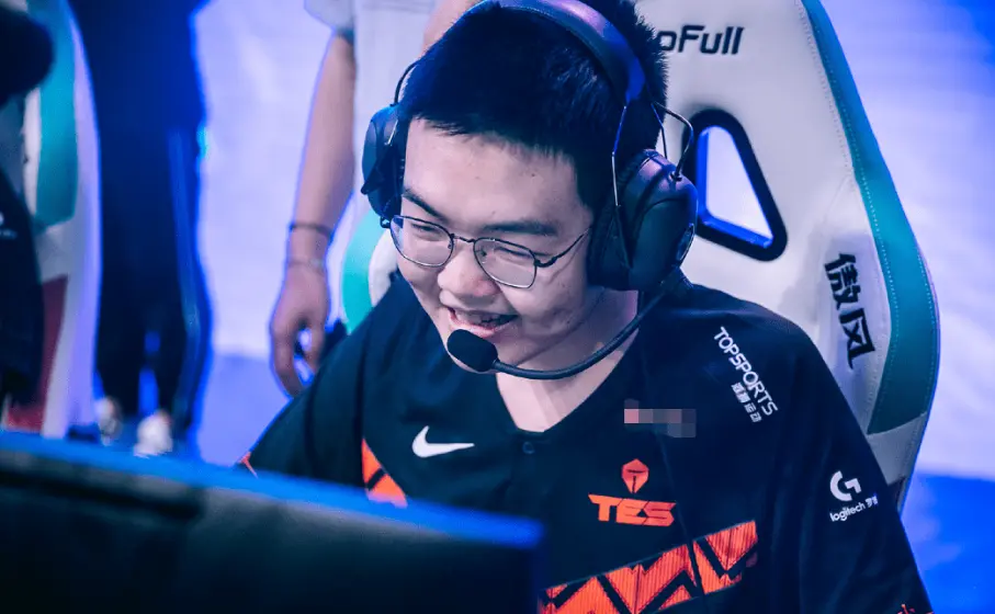 九游网页-勇士不断突破！，Karsa连续三场比赛得分超过最后时刻胜出全场沸腾不已-九游网页